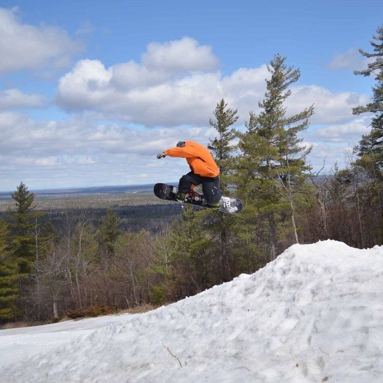 © Calabogie Peaks - https://calabogie.com/