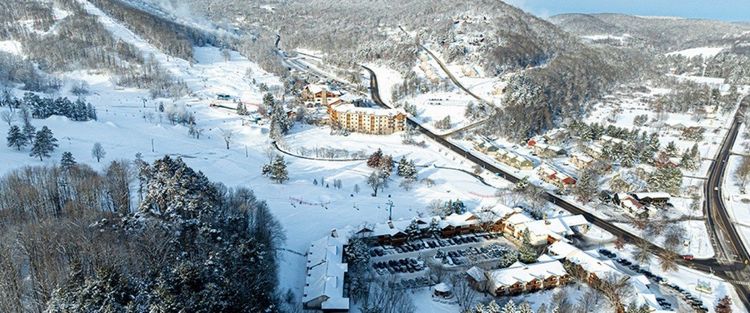 © Holiday Valley - https://www.holidayvalley.com/