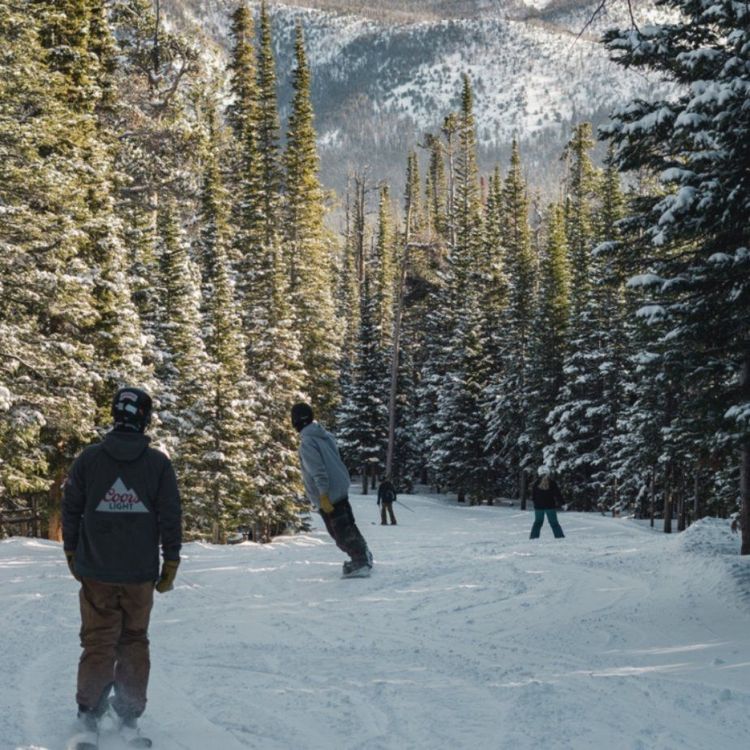 © Snowy Range Ski & Recreation Area - https://snowyrangeski.com/